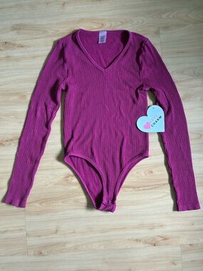 Love Charm Long-Sleeve Ribbed V-Neck Bodysuit - Fuchsia Pink S/M